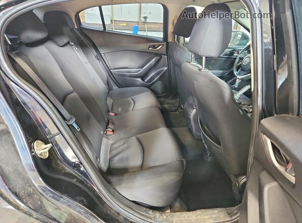 3MZBM1K73GM305977 2016 MAZDA 3 Black Widok wnętrza z tyłu