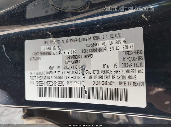 3MZBM1M75GM318985 2016 MAZDA 3 Blue Вид підкапотного простору