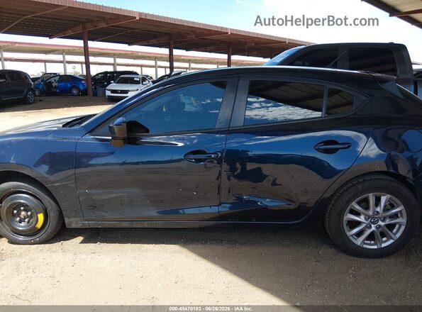 3MZBN1K71JM210645 2018 MAZDA 3 Blue Вид задньої частини салону