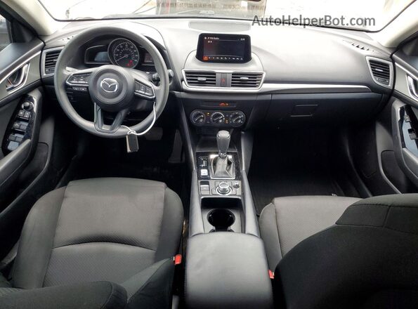 3MZBN1K78JM185579 2018 MAZDA 3 Gray Widok deski rozdzielczej
