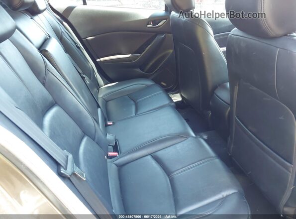3MZBN1L30JM183823 2018 MAZDA 3 Brown Widok naklejki z numerem VIN