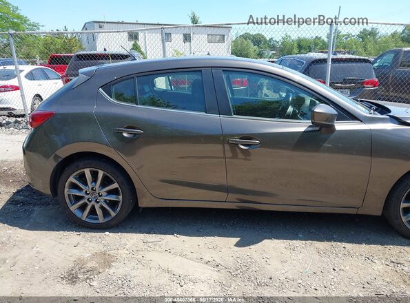 3MZBN1L30JM183823 2018 MAZDA 3 Brown Widok wnętrza z tyłu