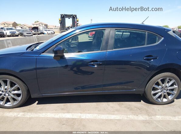 3MZBN1L31JM204615 2018 MAZDA 3 Blue Панорамний вид салону 360°