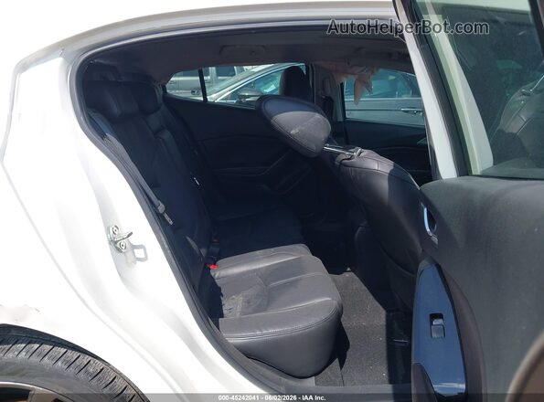 3MZBN1L33JM190894 2018 MAZDA 3 White VIN sticker view