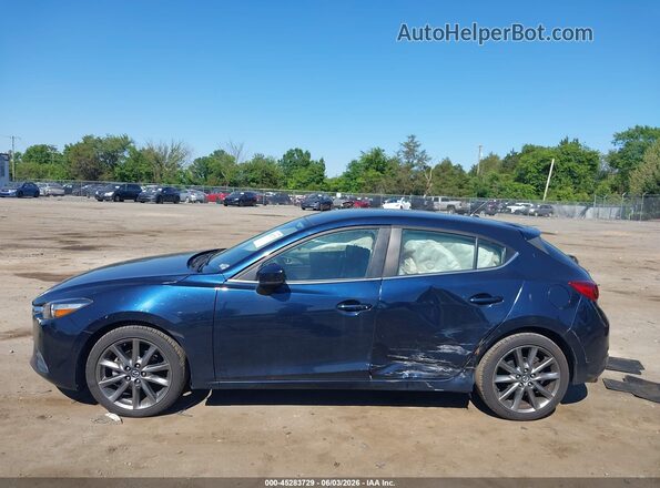 3MZBN1L33JM258286 2018 MAZDA 3 Blue Панорамний вид салону 360°