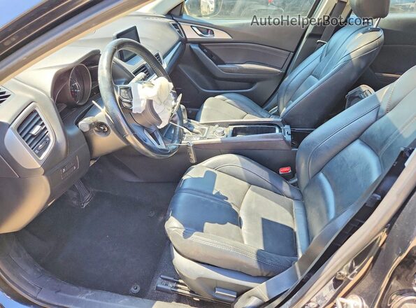 3MZBN1L34JM252531 2018 MAZDA 3 Black Front interior view