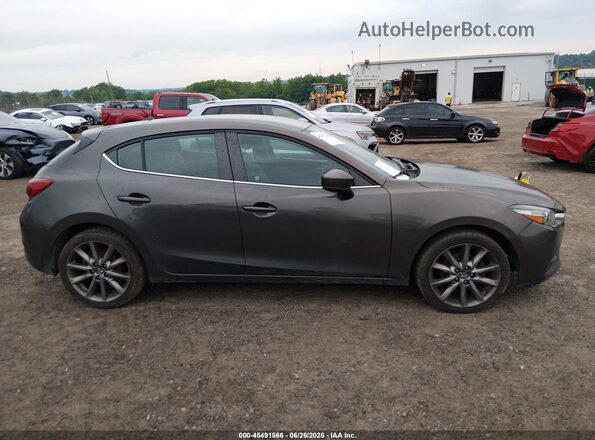 3MZBN1L37JM167845 2018 MAZDA 3 Gray Սալոնի հետևի տեսք