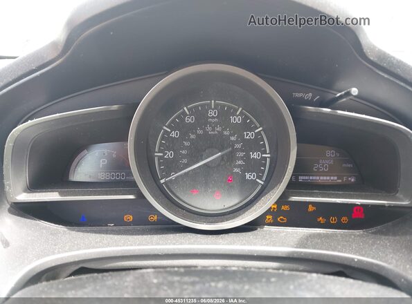 3MZBN1L38HM137568 2017 MAZDA 3 White Вид задніх сидінь