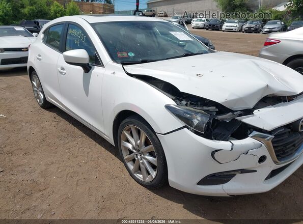 3MZBN1L38HM137568 2017 MAZDA 3 White Вид спереду