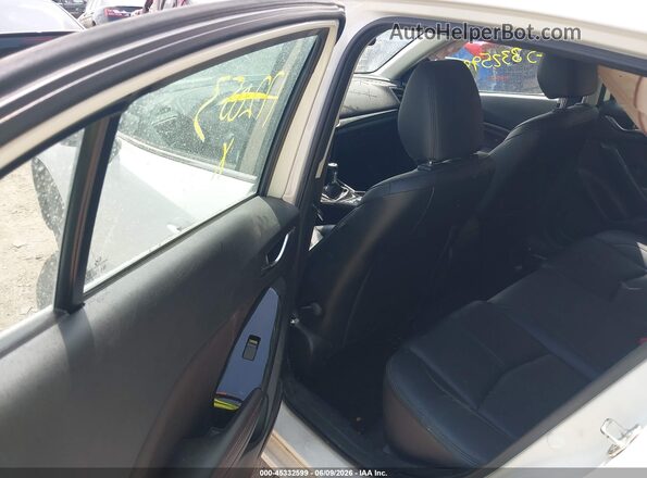3MZBN1L3XJM172053 2018 MAZDA 3 White Widok naklejki z numerem VIN