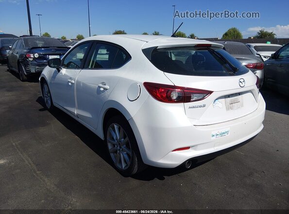 3MZBN1L77HM103804 2017 MAZDA 3 White Vista interior de 360 grados