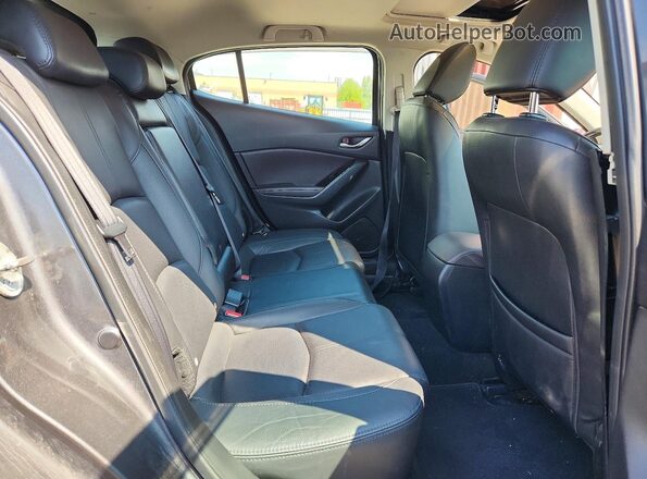 3MZBN1M31JM171646 2018 MAZDA 3 Gray Rear seats view