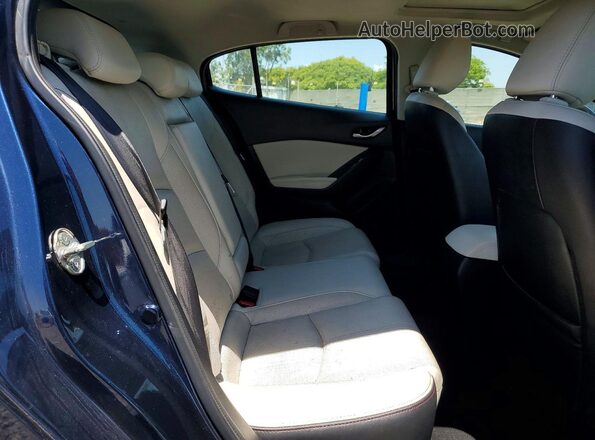 3MZBN1M38JM273221 2018 MAZDA 3 Blue Vista de los asientos traseros