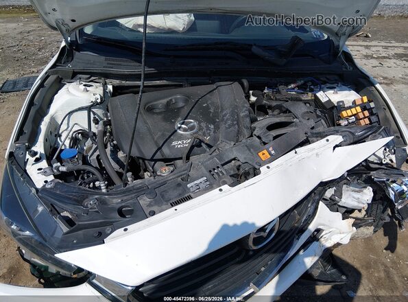3MZBN1U70JM214716 2018 MAZDA 3 White Widok z tyłu