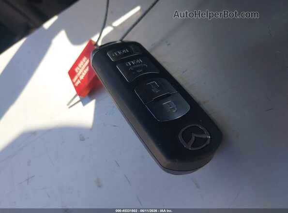 3MZBN1U71HM100606 2017 MAZDA 3 Серый Вид панели приборов
