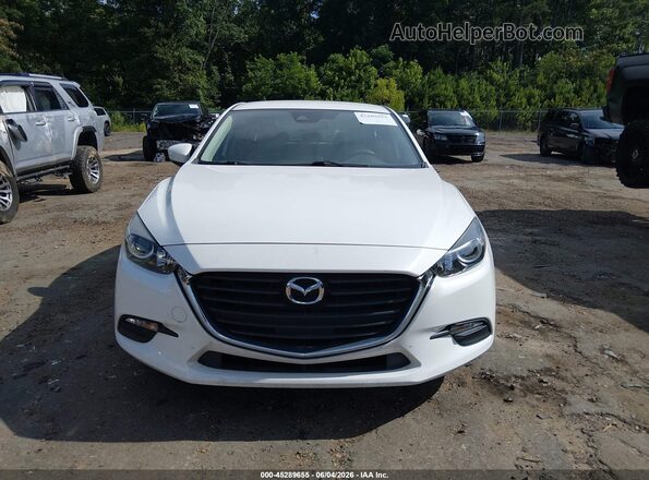 3MZBN1U72JM219674 2018 MAZDA 3 White Widok zestawu wskaźników
