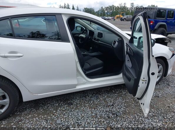 3MZBN1U73HM112806 2017 MAZDA 3 Белый Вид салона спереди