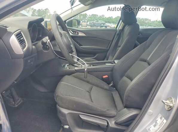 3MZBN1U75HM133530 2017 MAZDA 3 Silver Front interior view