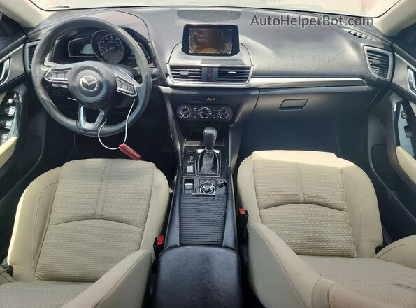3MZBN1U76JM161150 2018 MAZDA 3 Red Вид панелі приладів