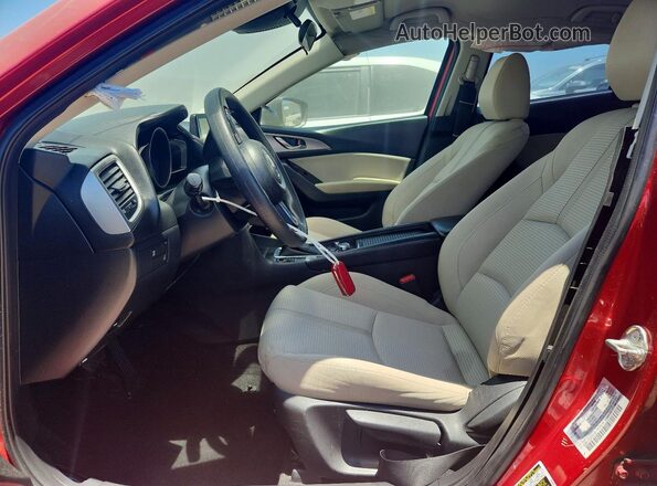3MZBN1U76JM161150 2018 MAZDA 3 Red Вид салону спереду