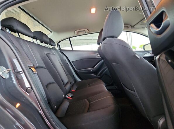 3MZBN1U78HM155182 2017 MAZDA 3 Gray Հետևի նստատեղերի տեսք
