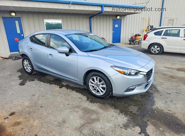 3MZBN1U78JM201017 2018 MAZDA 3 Silver Przód prawy