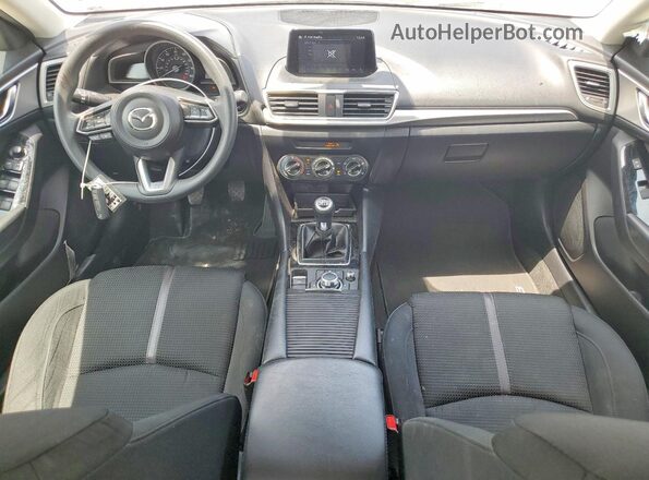 3MZBN1U78JM228024 2018 MAZDA 3 White Vista del salpicadero