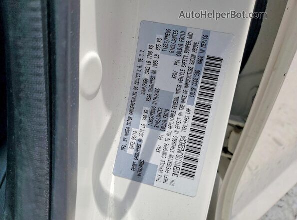 3MZBN1U78JM228024 2018 MAZDA 3 White Vista del compartimento del motor