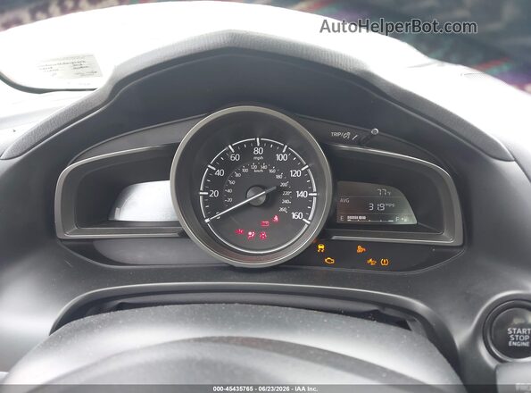 3MZBN1V32JM163456 2018 MAZDA 3 White Вид задніх сидінь