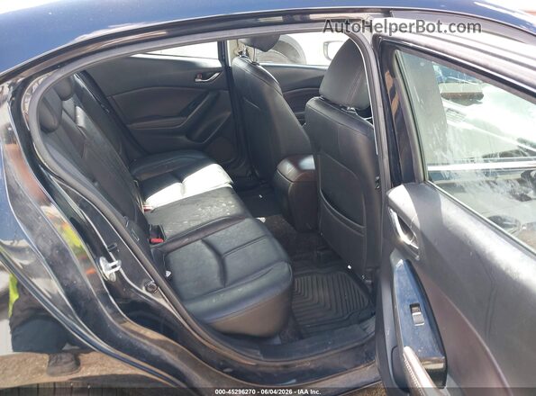 3MZBN1V32JM197476 2018 MAZDA 3 Black Widok naklejki z numerem VIN