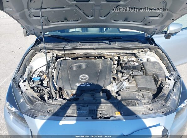 3MZBN1V32JM205981 2018 MAZDA 3 Silver Հետևի տեսք