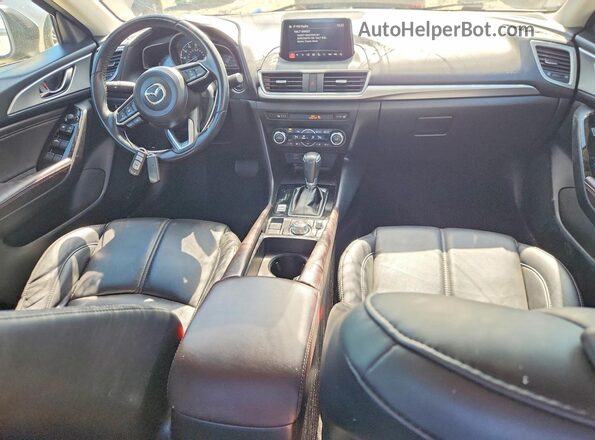 3MZBN1V33JM215399 2018 MAZDA 3 Black Widok deski rozdzielczej