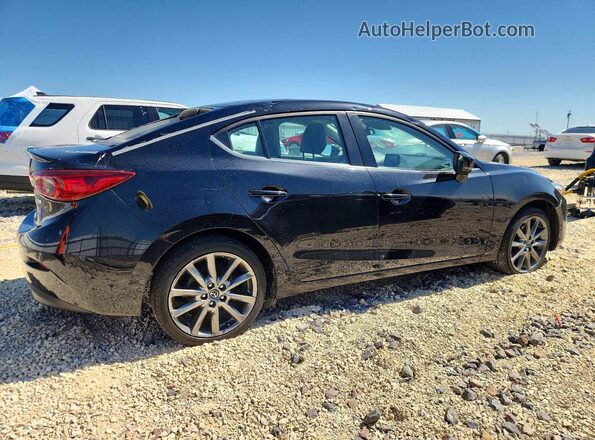 3MZBN1V33JM215399 2018 MAZDA 3 Black Tył prawy