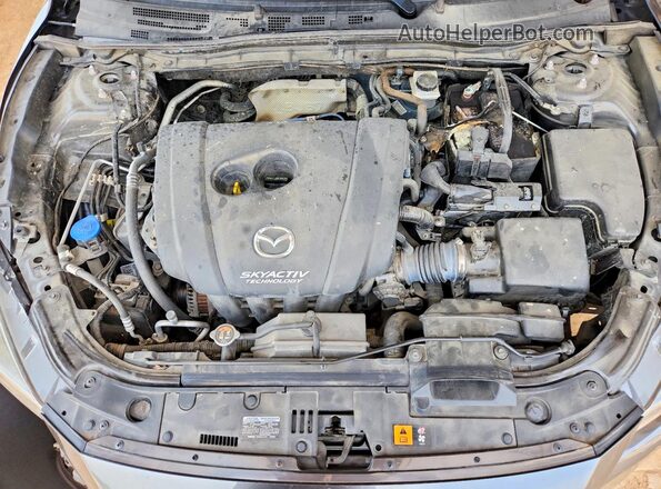 3MZBN1V33JM240013 2018 MAZDA 3 Charcoal Вид задньої частини салону