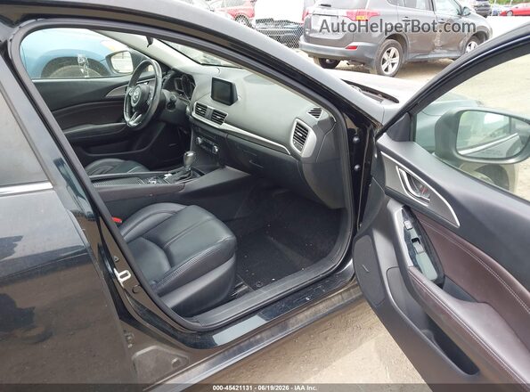 3MZBN1V34JM215945 2018 MAZDA 3 Black Front interior view