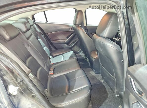 3MZBN1V35JM162561 2018 MAZDA 3 Черный Вид задних сидений