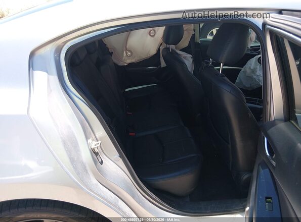 3MZBN1V36JM189056 2018 MAZDA 3 Silver Widok naklejki z numerem VIN