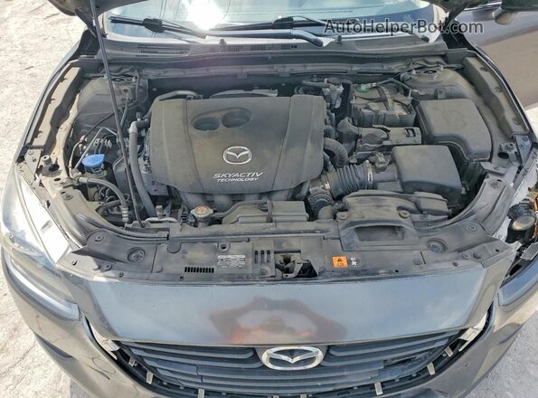 3MZBN1V37JM212215 2018 MAZDA 3 Gray Вид задньої частини салону