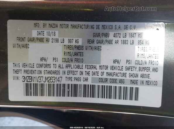3MZBN1V37JM263147 2018 MAZDA 3 Серый Вид подкапотного пространства