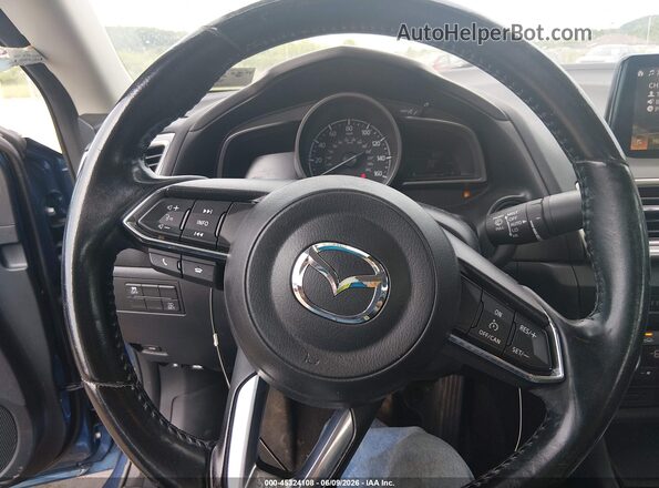 3MZBN1V38JM164112 2018 MAZDA 3 Blue 