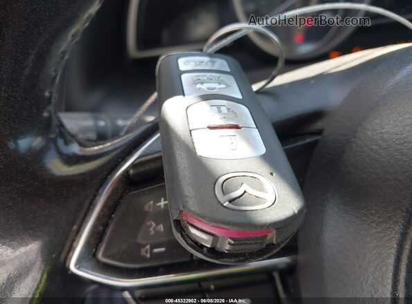 3MZBN1V3XJM201421 2018 MAZDA 3 Черный Вид панели приборов
