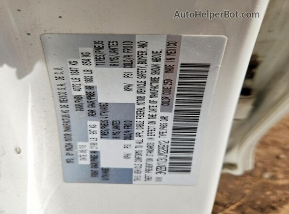 3MZBN1V3XJM228912 2018 MAZDA 3 Белый Вид подкапотного пространства