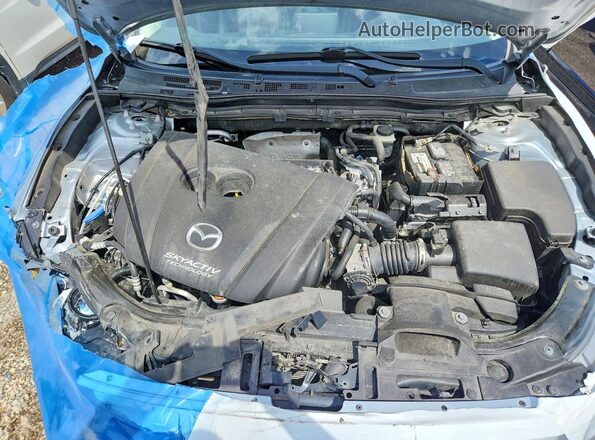 3MZBN1V71HM151733 2017 MAZDA 3 Silver Rear interior view