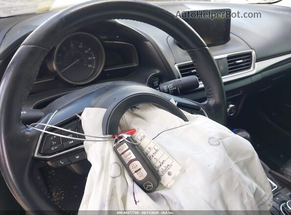 3MZBN1V74HM100128 2017 MAZDA 3 White Dashboard view