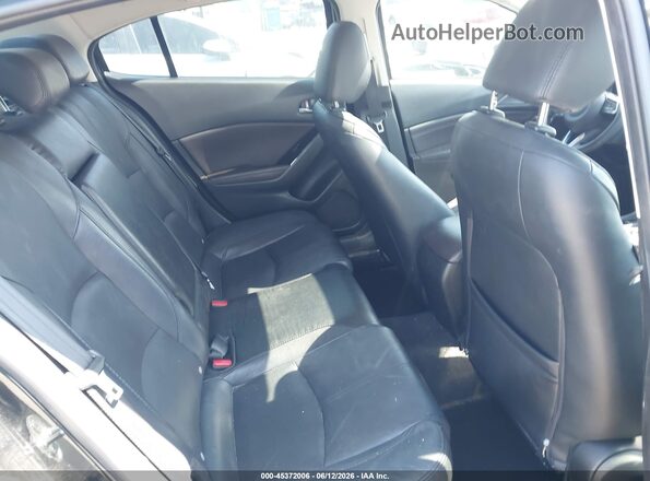 3MZBN1W36JM185796 2018 MAZDA 3 Black VIN կոդի պիտակի տեսք