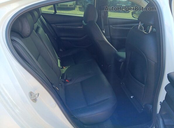 3MZBPABL9NM313017 2022 MAZDA 3 White Vista de los asientos traseros