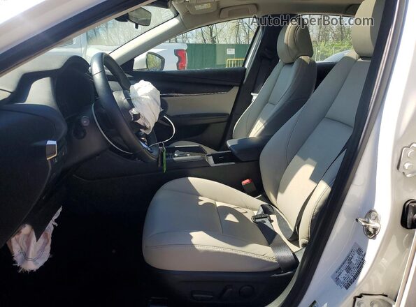 3MZBPACL3NM314677 2022 MAZDA 3 White Widok wnętrza z przodu