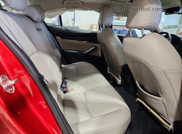 3MZBPACM0PM381555 2023 MAZDA 3 Red Vista de los asientos traseros