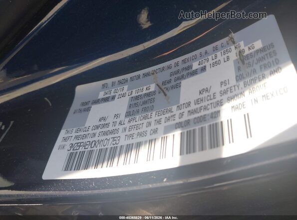 3MZBPAEM0KM101753 2019 MAZDA 3 Blue Engine compartment view