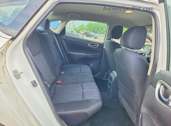 3N1AB7AP0GL668321 2016 NISSAN SENTRA Серебряный Вид задних сидений